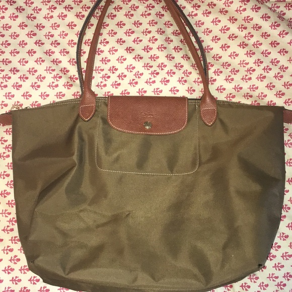 Longchamp Handbags - Longchamp Tote